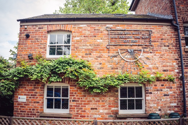A wedding at Elizabeth Gaskell's House by Manchester photographer Adam Edwards